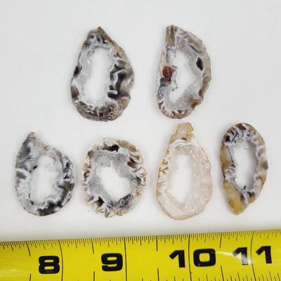 SMALL CUT GEODES