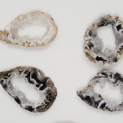 SMALL CUT GEODES