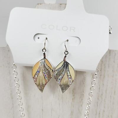 BEAUTIFUL COLORS FAUX DIAMOND & SILVER TONED NECKLACE & EARRINGS SET
