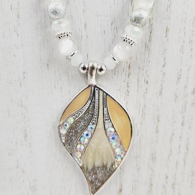 BEAUTIFUL COLORS FAUX DIAMOND & SILVER TONED NECKLACE & EARRINGS SET