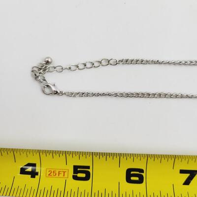 SILVER TONED METAL DANGLE NECKLACE