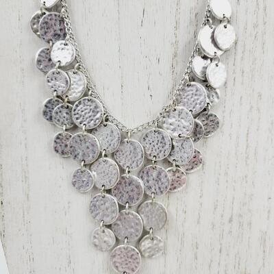 SILVER TONED METAL DANGLE NECKLACE