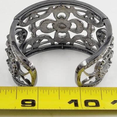 METAL CROSS & SPARKLE ELASTIC BRACELET