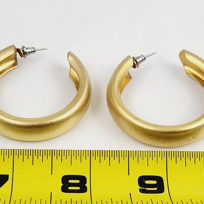 LARGE GOLD TONED HOOP EARRINGS