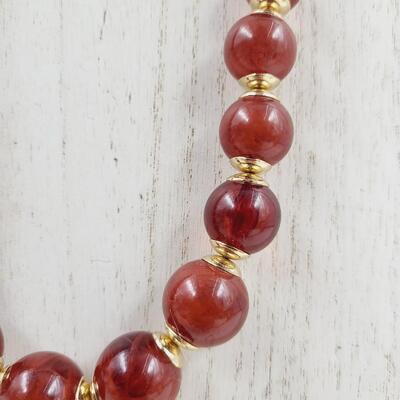 ELEGANT RED & GOLD TONED NECKLACE