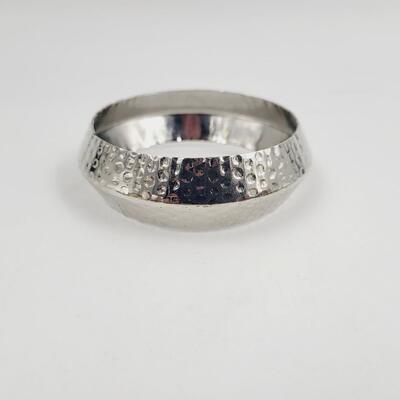 STYLISH METAL BANGLE BRACELET