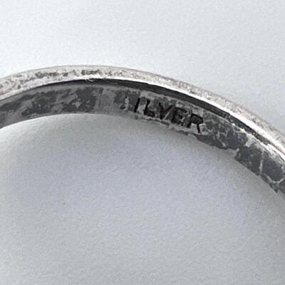 Silver ~ Size 6 ~ Ring ~ Green Cabochon Stone (EK)