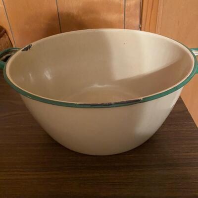 Vintage enamel bowl with handles