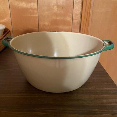 Vintage enamel bowl with handles