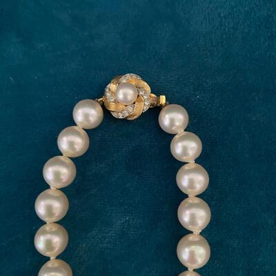 Vintage long cultured pearl necklace