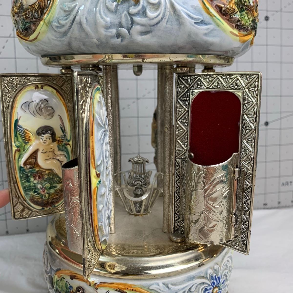 Sold at Auction: Vintage Reuge Swiss Music Box Lipstick Holder