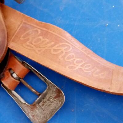 LOT 152   OLD ROY ROGER CAP GUN AND HOLSTER