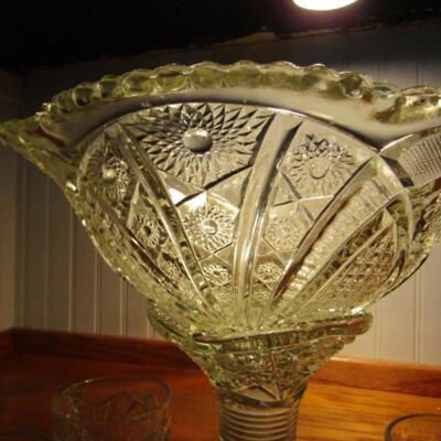 Vintage Glass Punch Bowl on Pedestal Base with Six Cups
