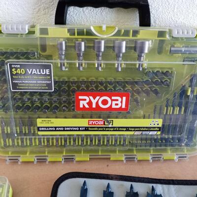 LOT 132  VARIETY OF BITS FOR YOUR DRILL