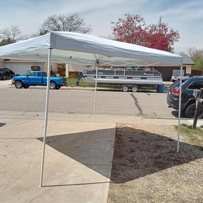 LOT 152  PORTABLE CANOPY/SHELTER 10 FOOT
