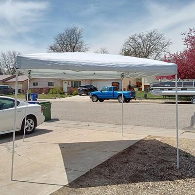 LOT 152  PORTABLE CANOPY/SHELTER 10 FOOT