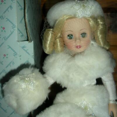 1999 Madame Alexander 12" Porcelain Winter Wonderland Doll ~ Doty Industry Choice Award Winner.