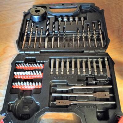 LOT 29  TASK FORCE RECHARGEABLE SCREWDRIVER WITH BITS