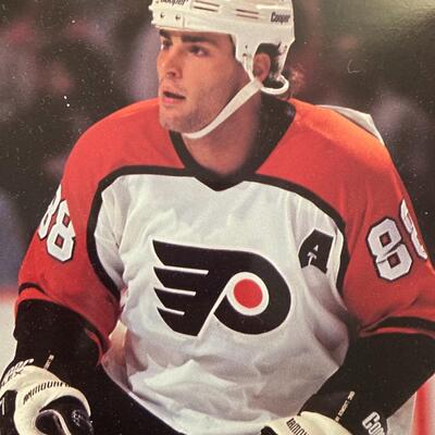 Eric Lindros Autograph Limited Edition 8x10 Philadelphia Flyers