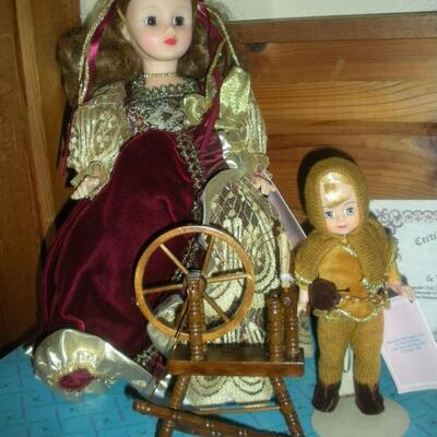 1992 Madame Alexander Rumplestiltskin and The Miller's Daughter in box with Spinning Wheel RARE!