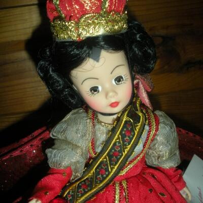 1992 WDWC Queen of Hearts Croquet Set ~ 10" doll with Pink Flamingo and hedgehog ~ Flamingo as is