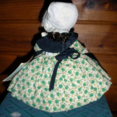 1968 Madame Alexander 8" Canada doll #760 In Box