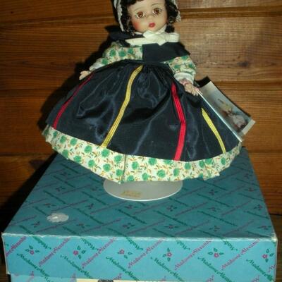 1968 Madame Alexander 8" Canada doll #760 In Box
