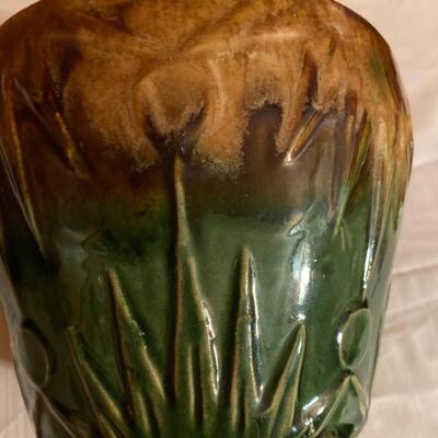 Unsigned vintage McCoy planter