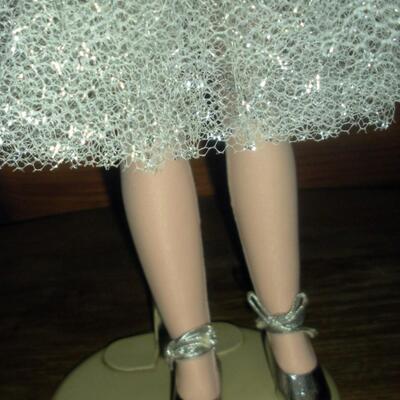 1966 Madame Alexander 17" Elisa Ballerina in Silver tutu.  In Original Box.