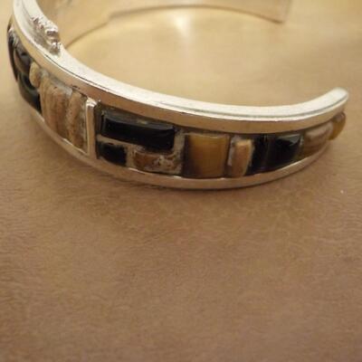 Sterling silver stone inlay curb Bangle.