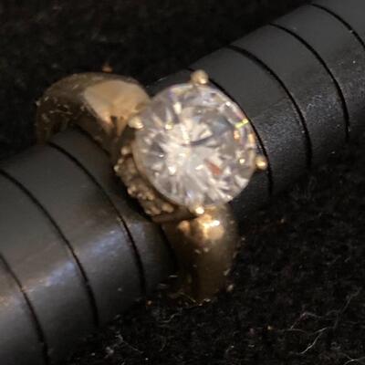14k Gold Ring with 3 carat Round CZ Size 5