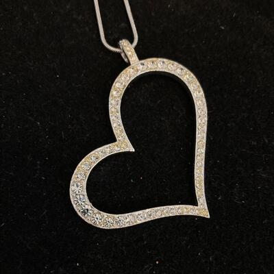 NAPIER Large Silver Heart and 30â€ Chain