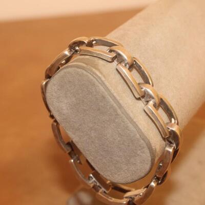 Open square sterling silver chain.