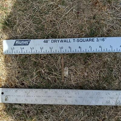 LOT 89  DRYWALL T-SQUARE 48