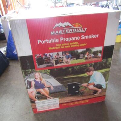 Portable Propane Smoker by Masterbuilt