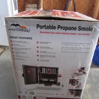 Portable Propane Smoker by Masterbuilt