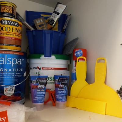 LOT 124  PAINT, PAINTING SUPPLIES, STAIN, HOUSEHOLD CHEMICALS