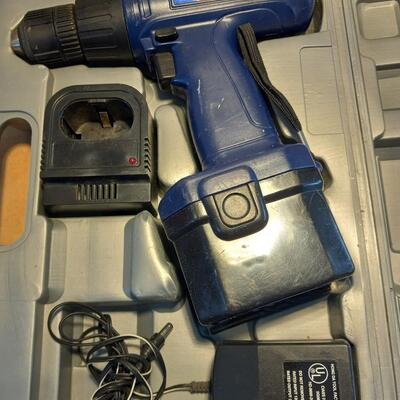 LOT 125  CORDLESS DRILL, VARIETY OF DRILL BITS AND BOX CUTTERS