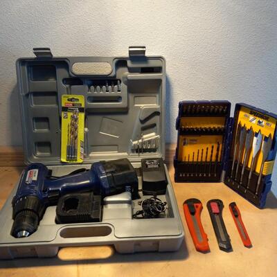 LOT 125  CORDLESS DRILL, VARIETY OF DRILL BITS AND BOX CUTTERS