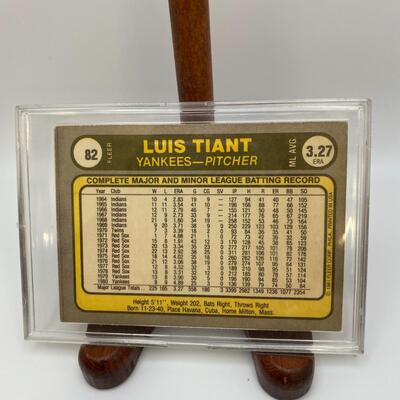 -14- Luis Tiant | Yankees Pitcher Signed Card