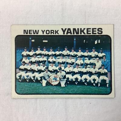 557  1973 Topps New York Yankess Team Records #556 Baseball Card