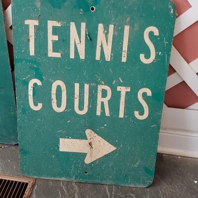 Vintage Park and Tennis Directional Signs