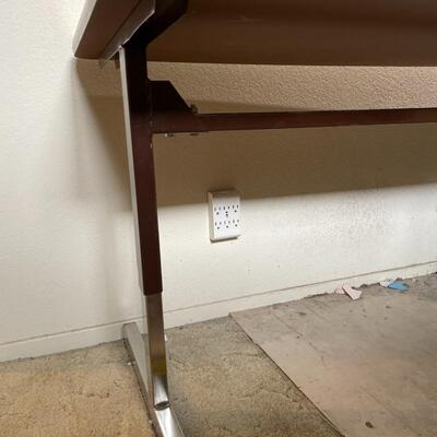 Laminated office table and chair