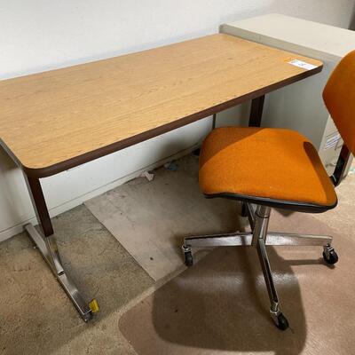 Laminated office table and chair