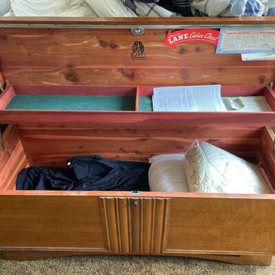 Vintage Lane Cedar Chest