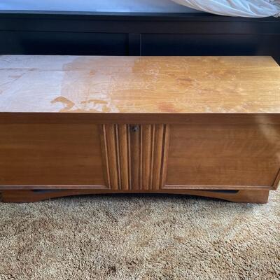 Vintage Lane Cedar Chest