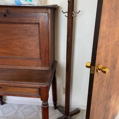 Coat Rack & Floor Lamp