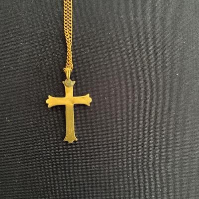 10 K Gold Cross Pendant w/ Chain