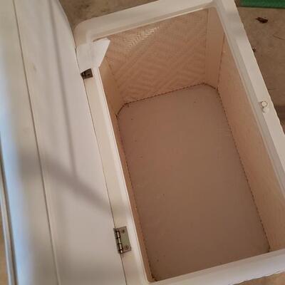Wicker laundry basket