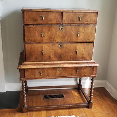 William and Mary Chest on Stand with turned legs  Antique dresser